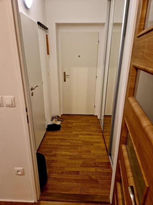 Slnecny Byt V Blizkosti Historickeho Centra Trenčín Eksteriør bilde